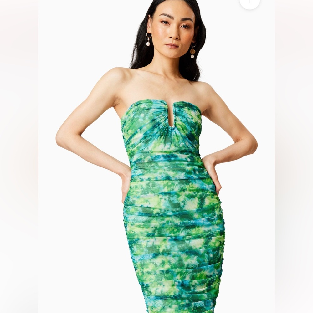 Elliatt Larkspur Fitted Midi Dress